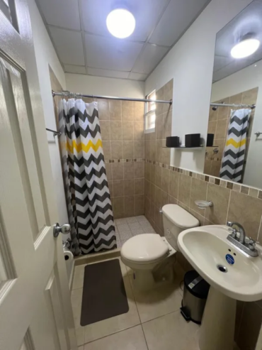 ALQUILER DE CASA EN LA CHORRERA, ARBOLEDAS – HOUSE FOR RENT IN LA CHORRERA, ARBOLEDAS